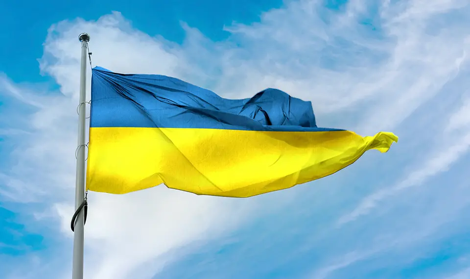 Ukrainska flaggan hissad